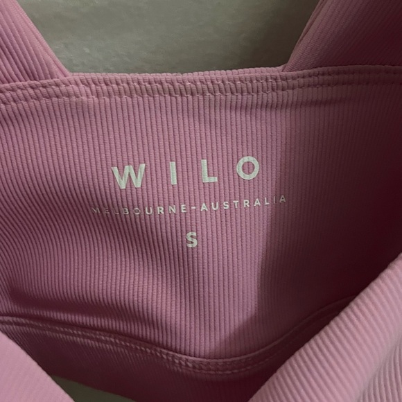 Pink fitted sports bra - Picture 3 of 3